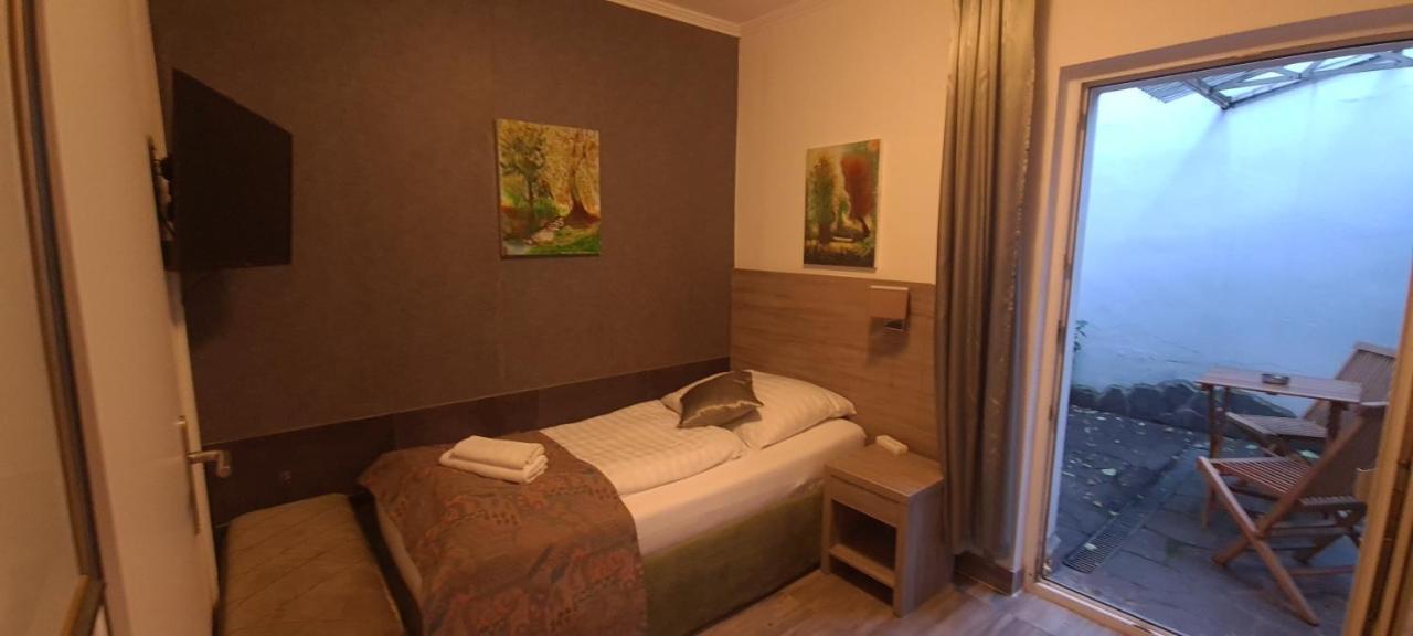 Hotel Cara 3*
