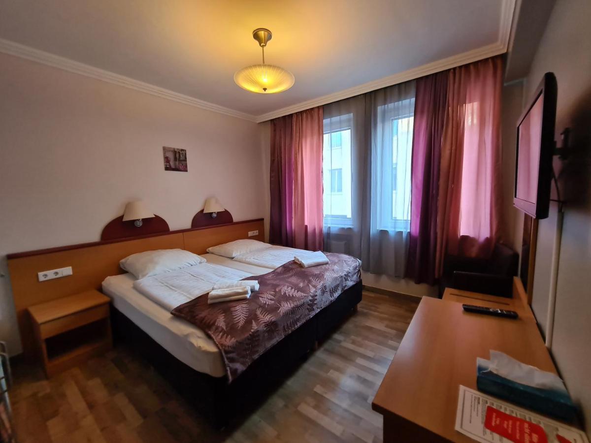Hotel Cara 3*